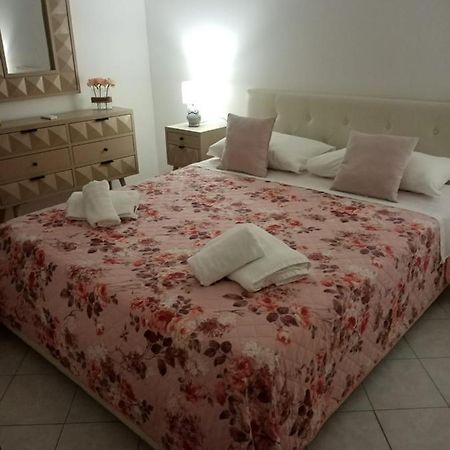 Plebiscito Home Наполи Екстериор снимка